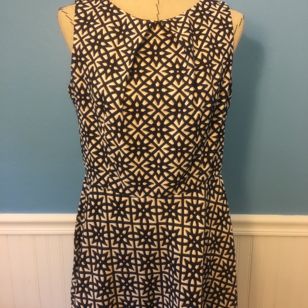 Dress Barn 14 petite medallion dress